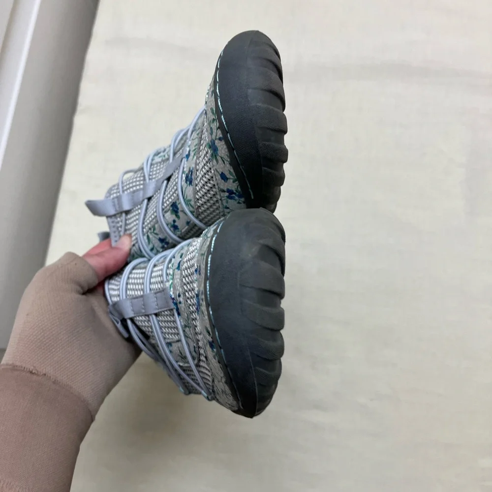 JBU by Jambu size 11 Brandi memory foam grey floral Casual Slip-On Shoe